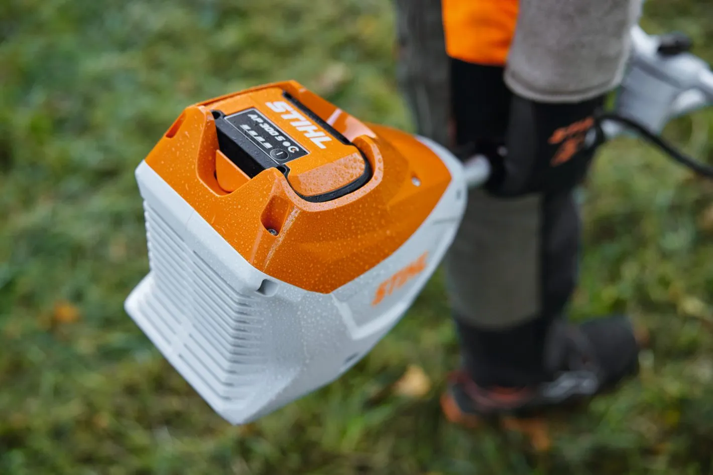 STIHL FSA 120 — system akumulatorowy AP